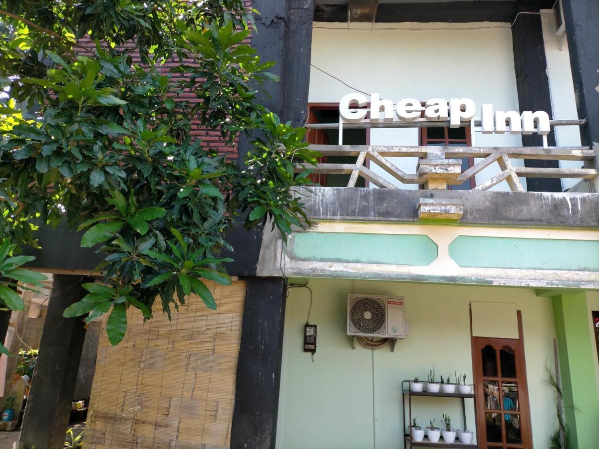 Cheap Inn Banyuwangi Баньюванги Экстерьер фото