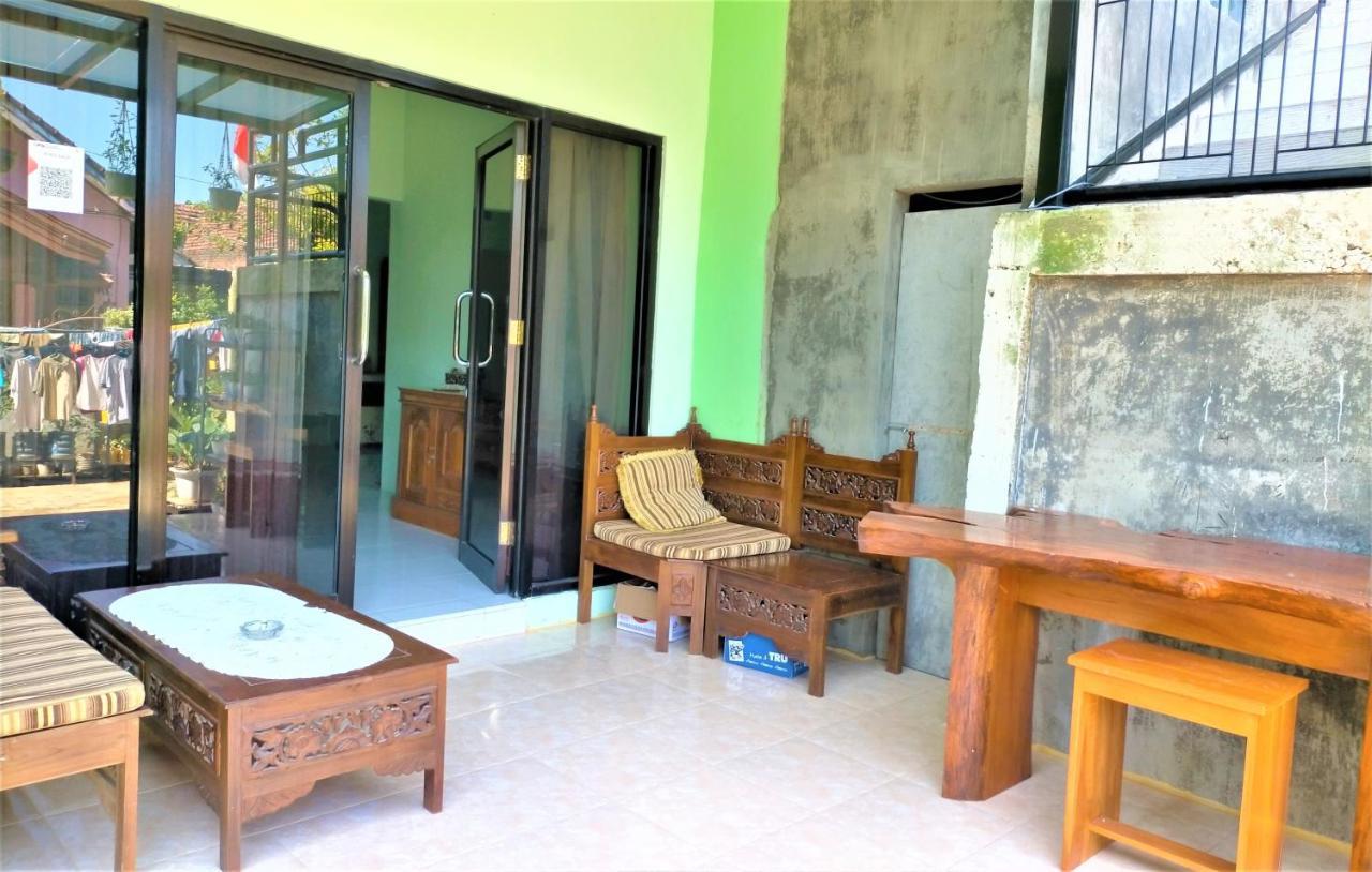 Cheap Inn Banyuwangi Баньюванги Экстерьер фото