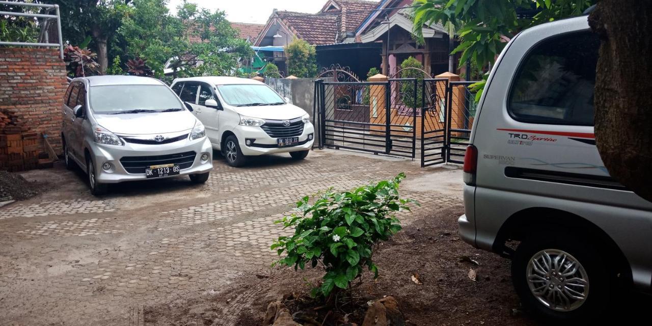 Cheap Inn Banyuwangi Баньюванги Экстерьер фото