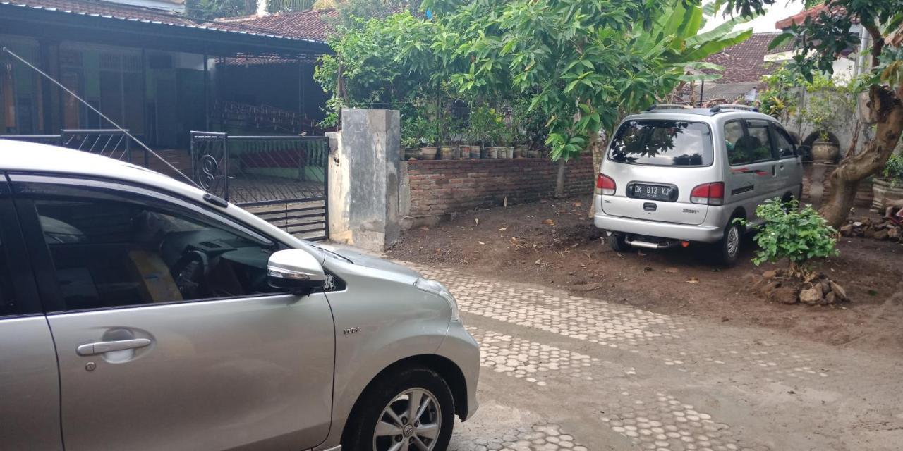 Cheap Inn Banyuwangi Баньюванги Экстерьер фото