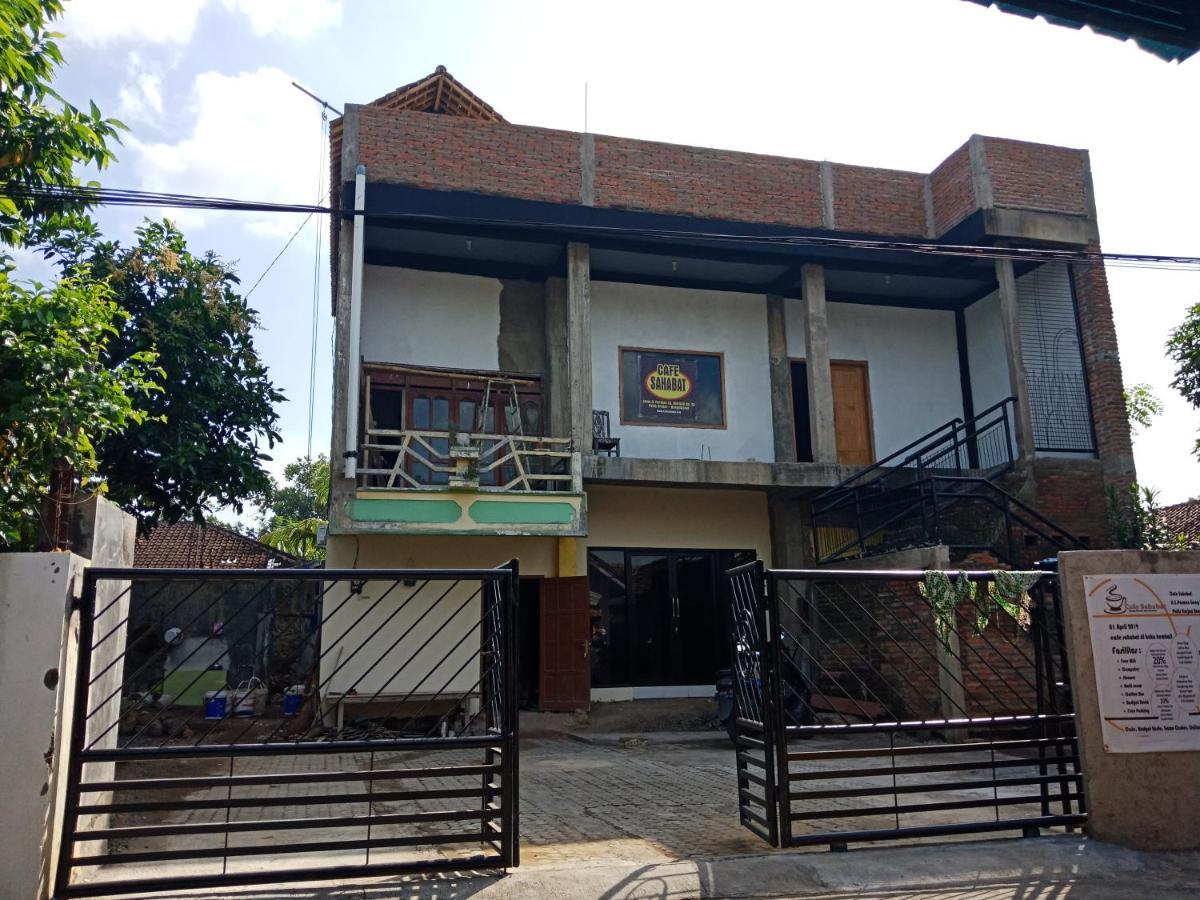 Cheap Inn Banyuwangi Баньюванги Экстерьер фото